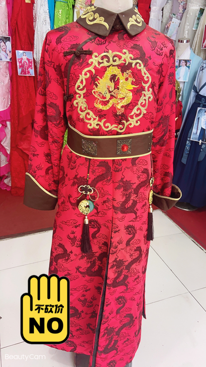 二手古装！店面装修汉服清仓