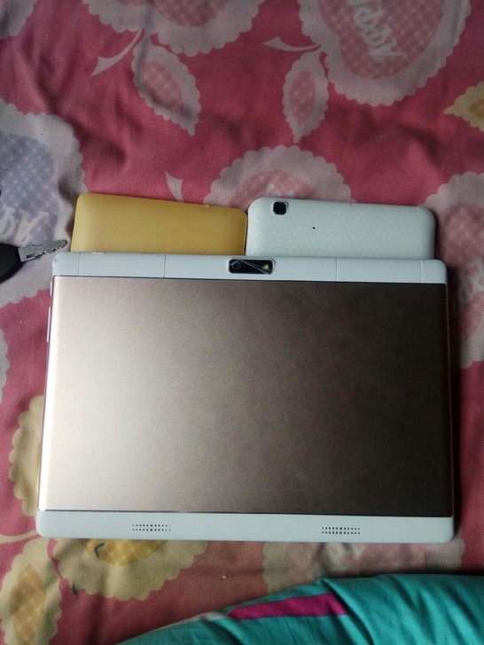 三个平板电脑,打包出,都能开机,但是我从来...