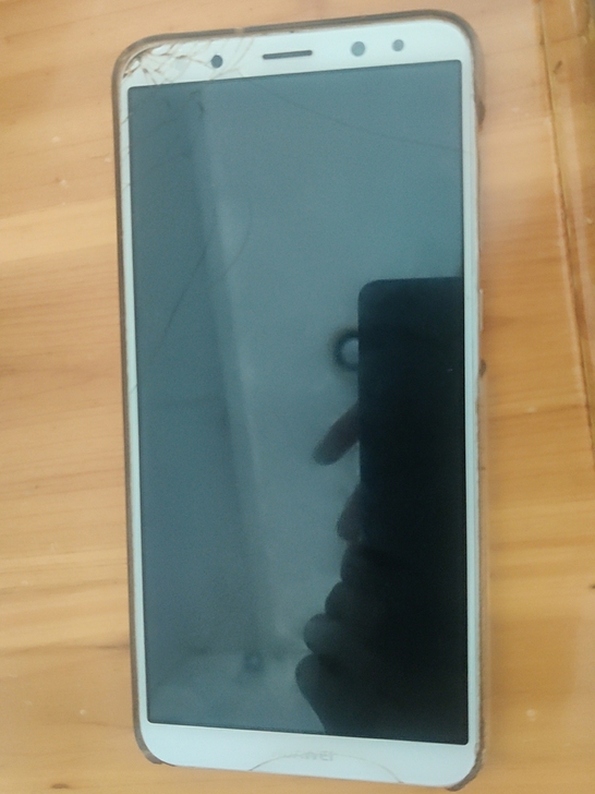 华为麦芒6  换了新手机  这个旧手机便宜...