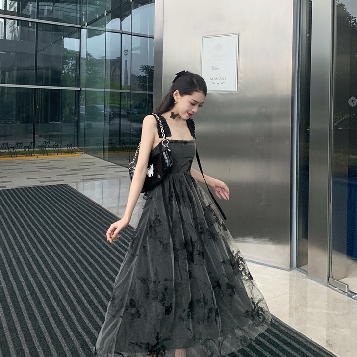 连衣裙2020新款夏收腰显瘦时尚气质设计感...