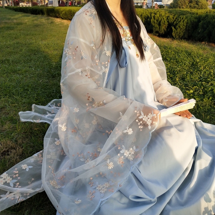 标价以内(超过标价就别来了嗷)收几件s码的...