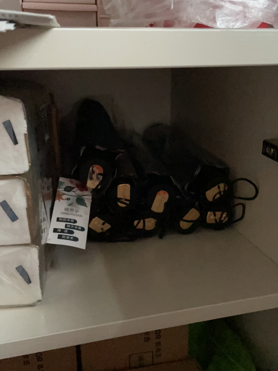 天堂伞和也有标银行字样那种大雨伞，全新