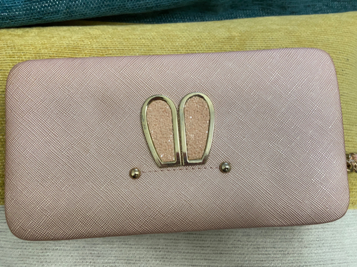 女士钱包 质量很好 比平时放在家里用不上