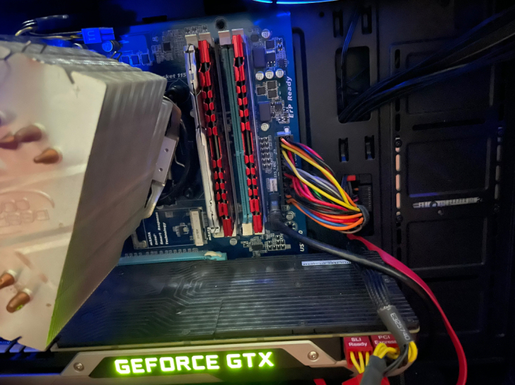 出售电脑 显卡不卖 显卡不卖