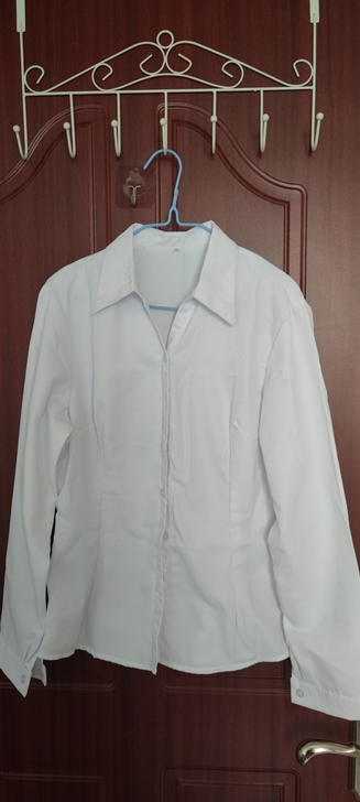 之前因为工作买的，只穿过一次，现在穿不着了...