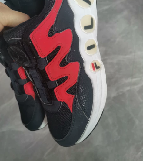 斐乐童鞋，春秋网鞋，双网的，33码，穿的次...