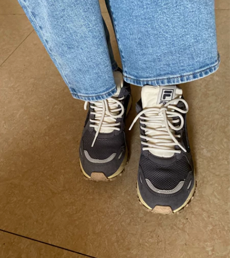 清理鞋柜 FILA 正品女鞋复古运动休闲鞋...