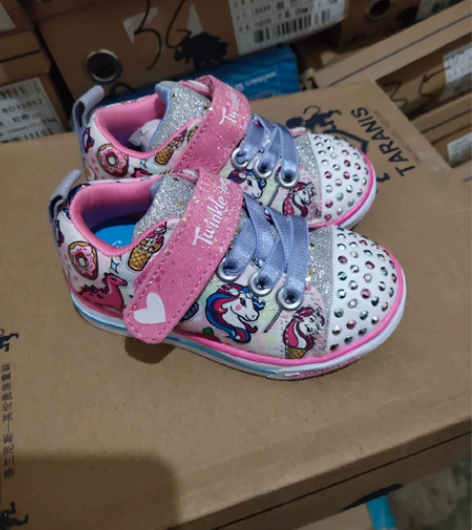 斯凯奇灯鞋，21码，内长130，24码，内...