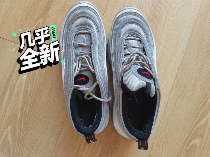 耐克 银色子弹头 运动鞋