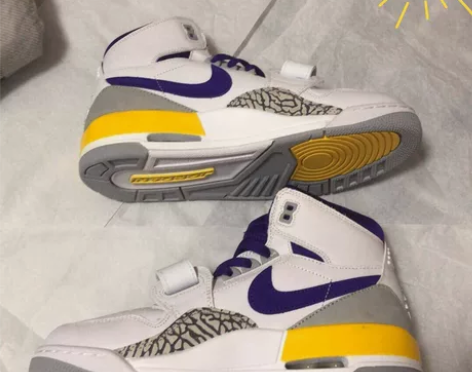 全新312湖人没有原盒 黄金41码平时塑封...