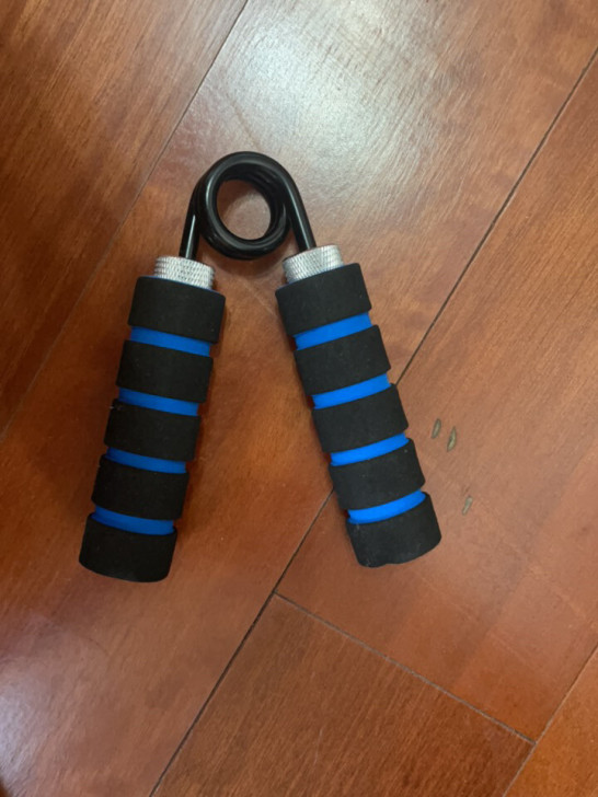 握力器