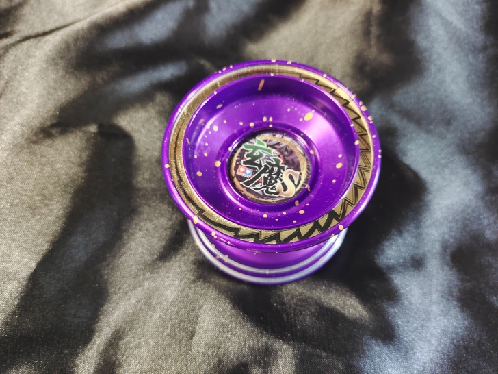 悠悠球和手指滑板退坑，不想玩了，全都是正版...