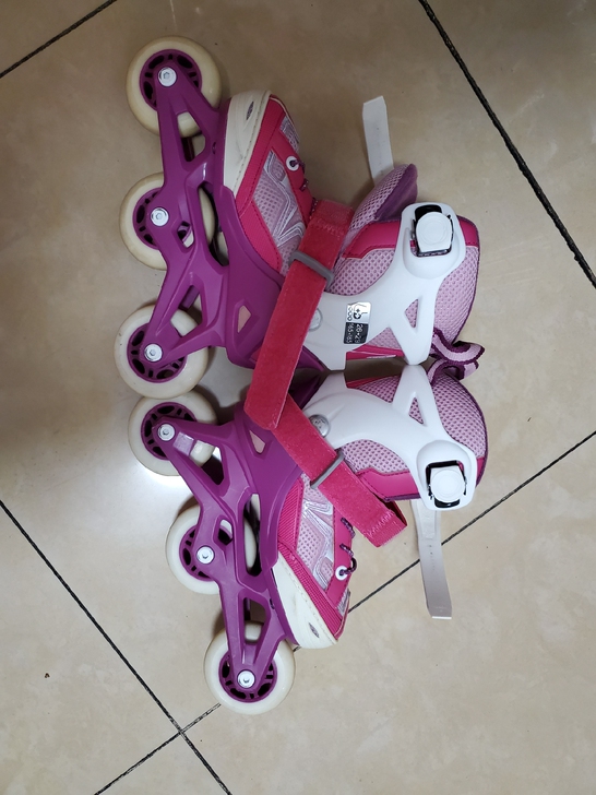 家里宝宝换新鞋，这双鞋使用不到半年，家有爱...