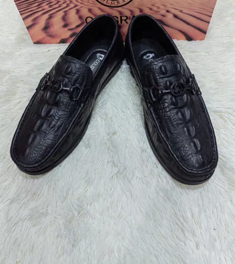 狮驼男士全新豆豆鞋特价包邮，一脚蹬 头层牛...