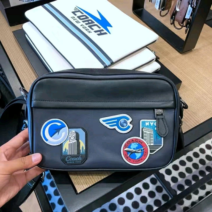 全新 塑封完好 带购物小票 大厂制作 细节...