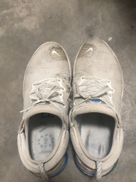 41码、耐克气垫鞋 帅的绝绝子 穿起来非常...