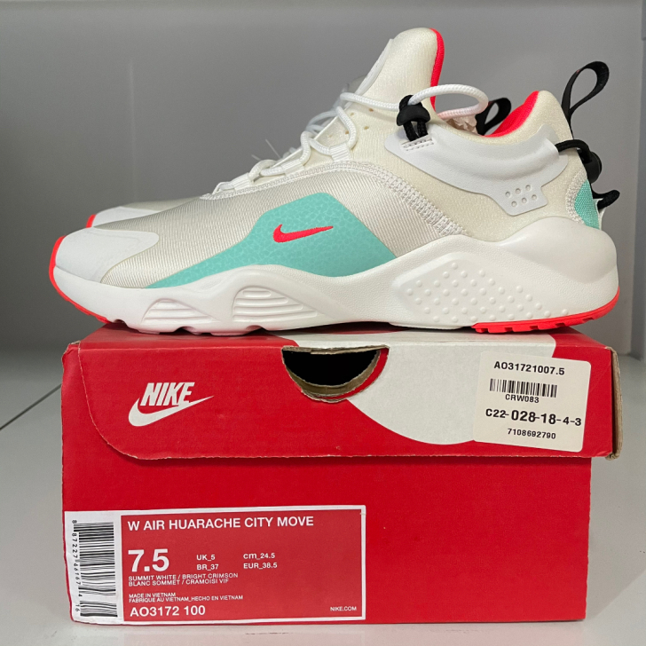 NIKE新款华莱士女子跑步鞋