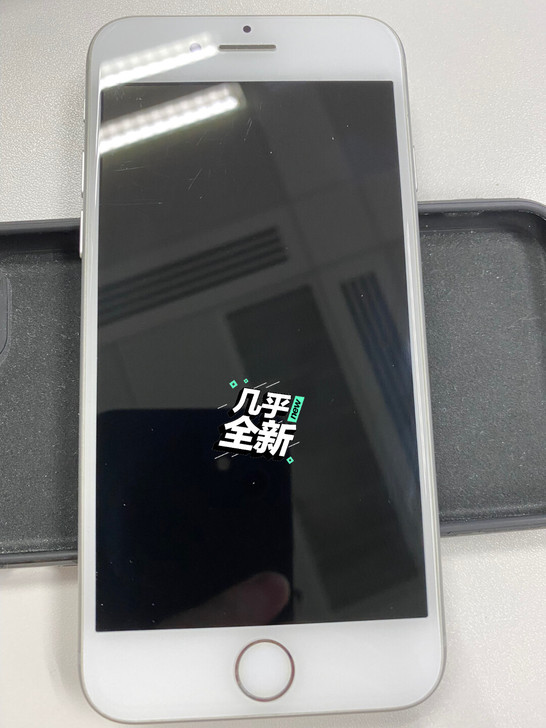 iPhone 8  64G 国行。自用手机...