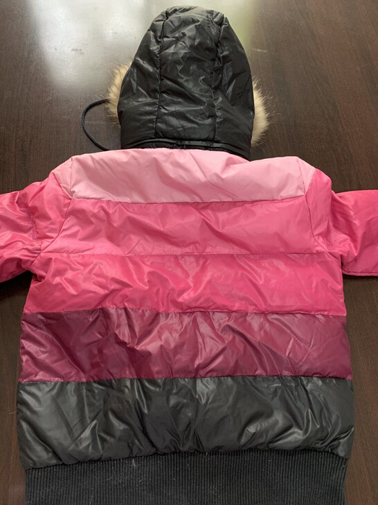 九五成新,美特斯邦威羽绒服一件洗一次穿了两...