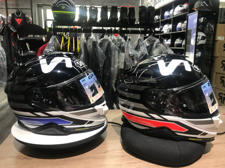 SHOEI GT-AIR INSIGNIA...