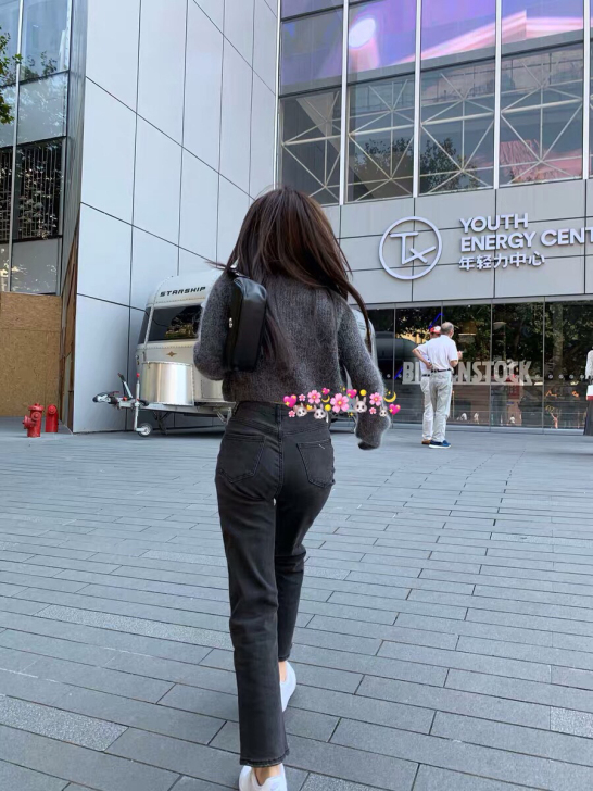 张智妍黑色烟筒裤穿一洗一便宜出l