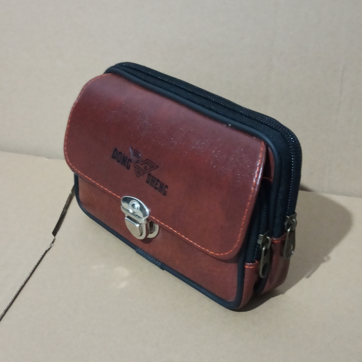 闲置出清，男士放手机的传挂腰带上的横款皮革...