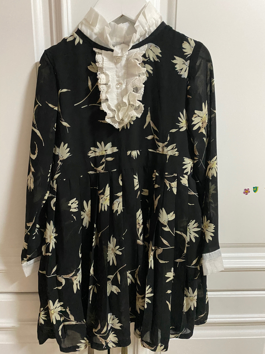 春秋季连衣裙，适合身高90到110cm。