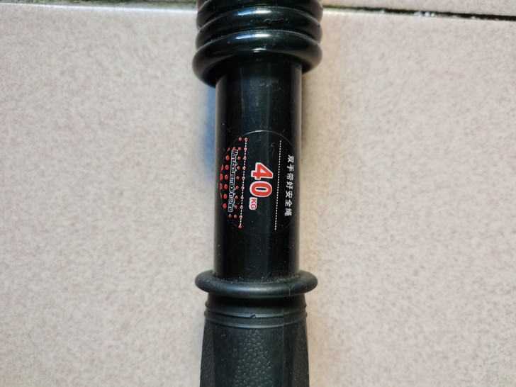 臂力器（握力器）一个， 40公斤级 长度约...