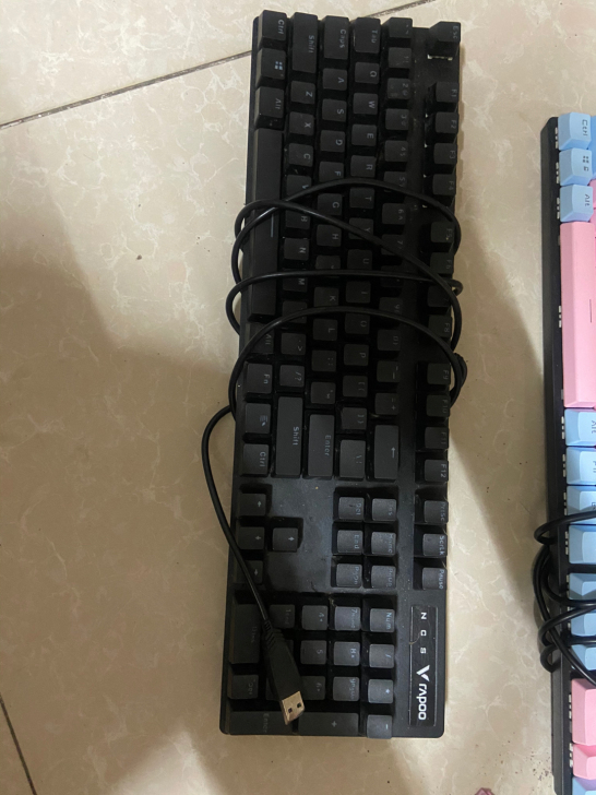 rapoo键盘，电脑键盘，成色好有灰