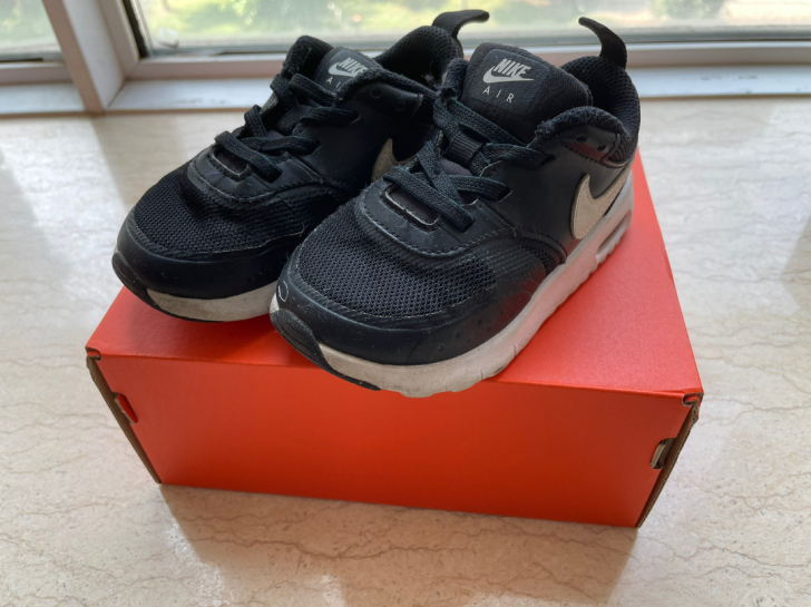 耐克 透气运动鞋 nike