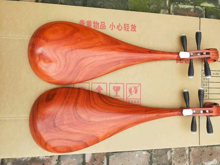 特价几把红花梨木原木抛光琵琶，没有上油漆，...