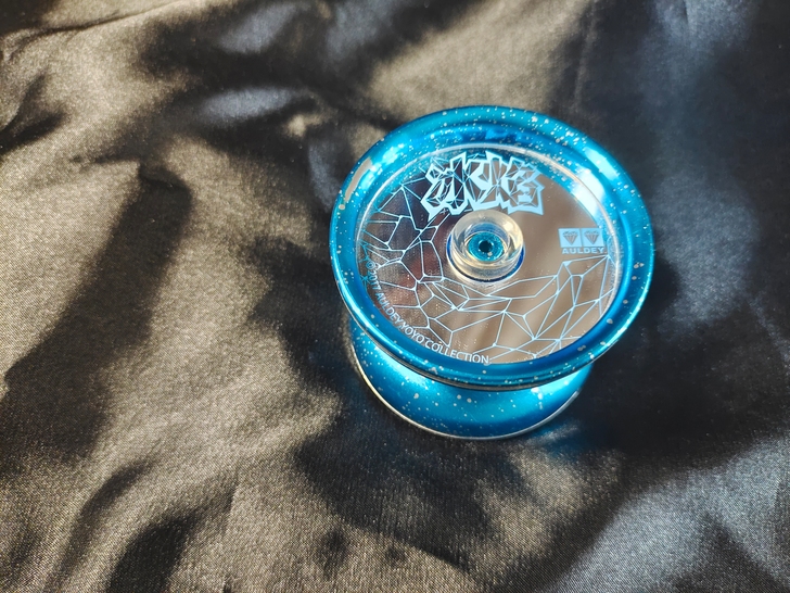 悠悠球和手指滑板退坑，不想玩了，全都是正版...