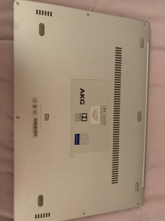 小米air13 i57200u。AKG喇叭...