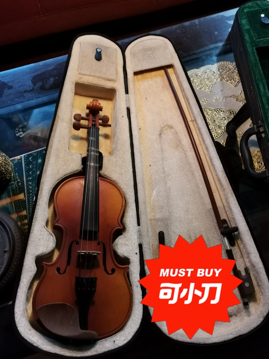 孩子使用的小提琴8成新。低价转卖。