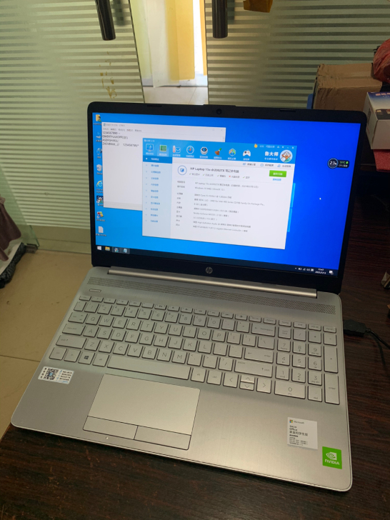 惠普laptop 15s-dr2002tx...