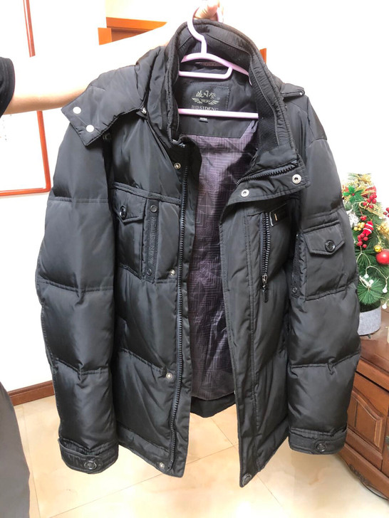 男式波司登羽绒服外套 九成新 96元 不讲价