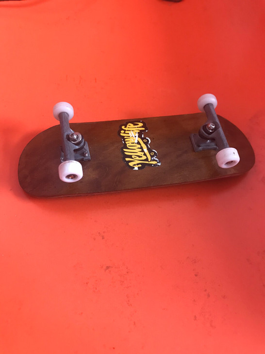 手指滑板,板子是自己做的金丝楠木的,桥是d...