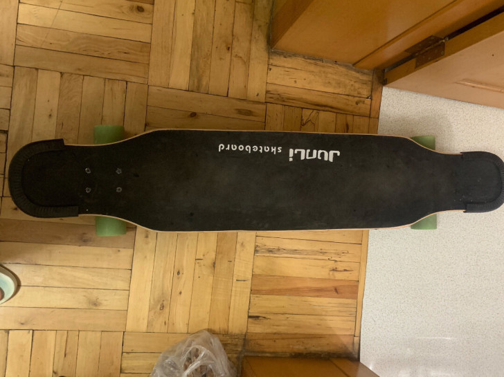 滑板 入门长板 位置在南三经街 第七医院附近