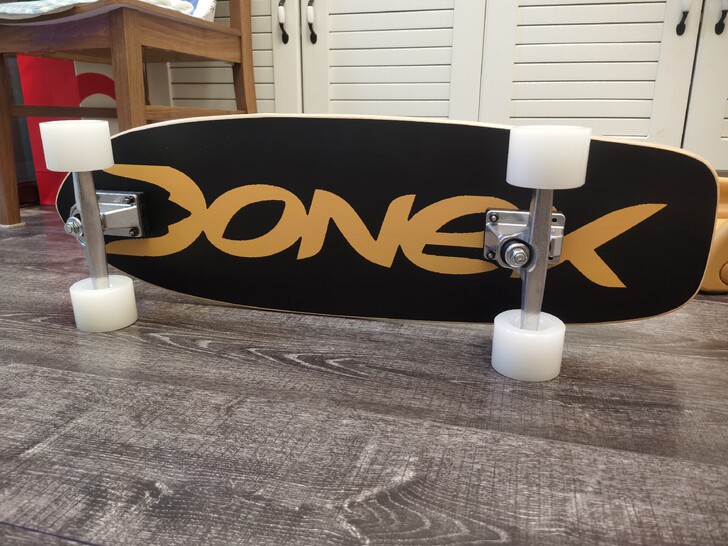 陆地冲浪滑板 滑雪 冲浪 刻滑练习 免蹬地...