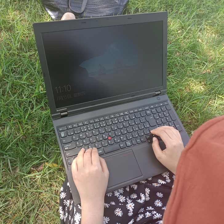 联想笔记本电脑