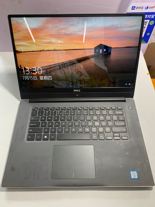 戴尔笔记本电脑燃7000系列，灵越15-7...