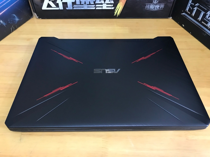 华硕飞行堡垒7 FX95DT,15.6英寸...