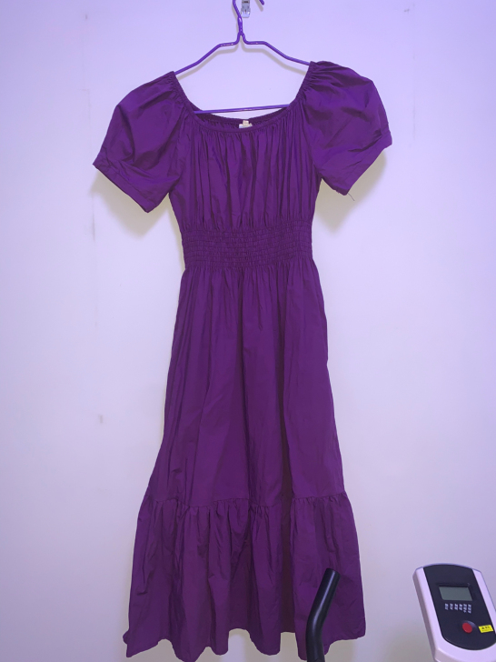 紫色连衣裙，实体店购入