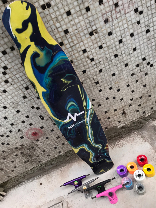 特价魔术师长板滑板战翼长板冰龙长板孔雀鱼长...