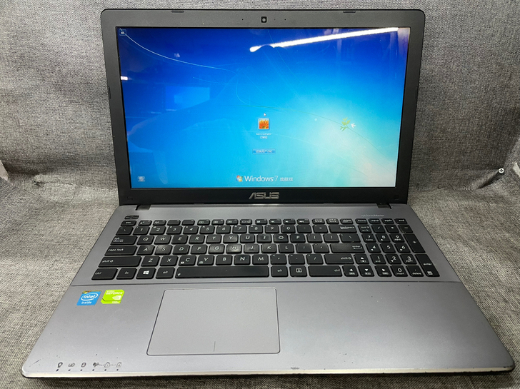 华硕笔记本电脑，