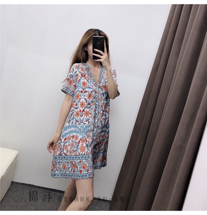 泰国海岛民族风短裙波西米亚V领宽松连衣裙小...