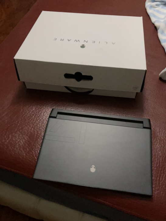 外星人M17R2   i7-9750H  ...