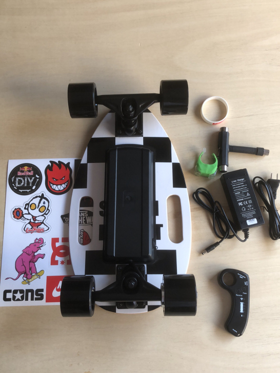 滑板专业板电动滑板小鱼板刷街代步