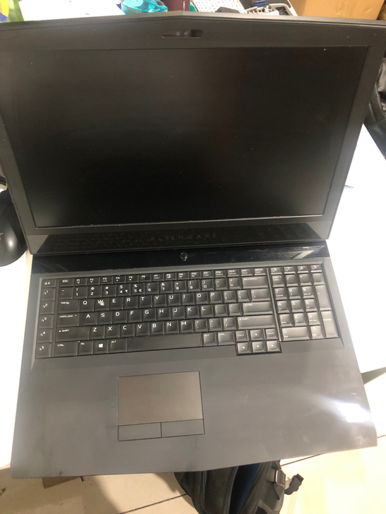 外星人笔记本alienware17R4电脑