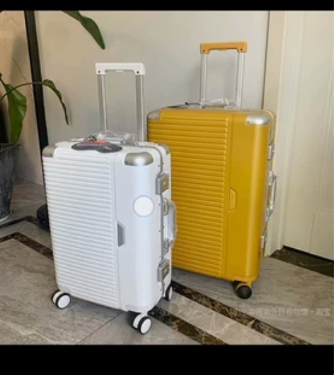 拉杆箱旅行箱全新，网店700左右的全新拉杆...